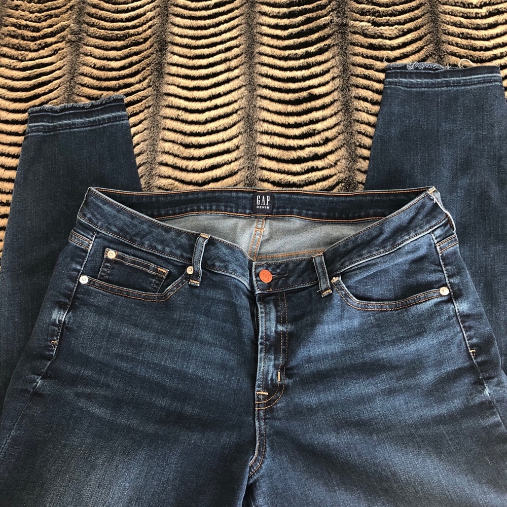 GAP Curvy True Skinny Jeans Raw Hem Size 16/33R
